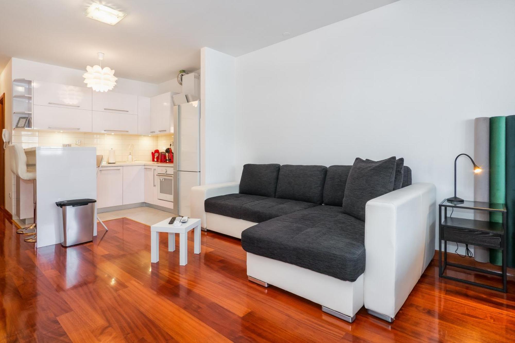 Apartament Sole Split, Firule